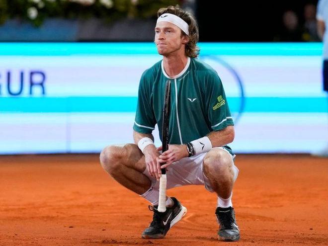 杯比赛中 杯比赛中